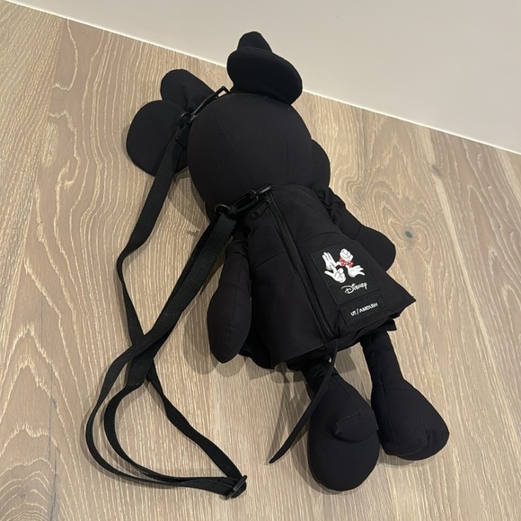 NWOT Uniqlo x Ambush Minnie Mouse Disney Stuffy Crossbody Purse Black - Picture 4 of 7
